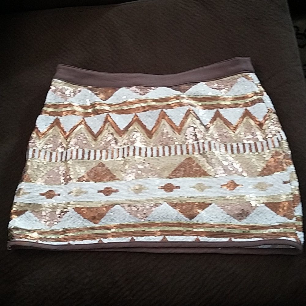 Skirt color brown